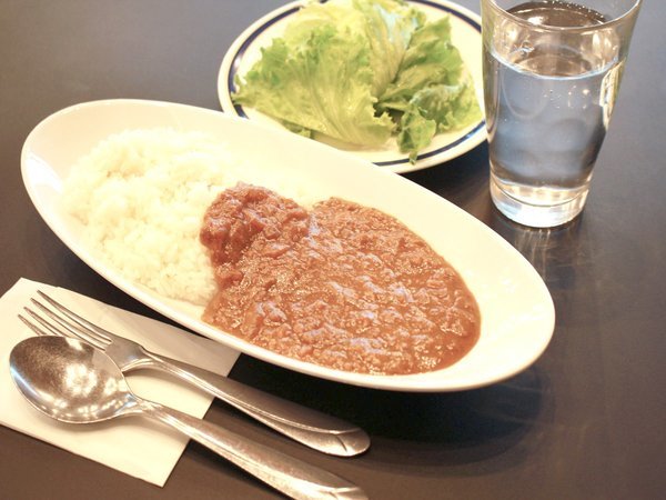 *朝カレー／専属シェフ特製！健康や美容効果にも良い栄養満点の朝カレーを食べて、今日も1日元気に出発♪