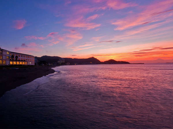 【休暇村からの景色】～夕暮れの海岸風景～　朝焼け・夕暮れの富士山をお楽しみください