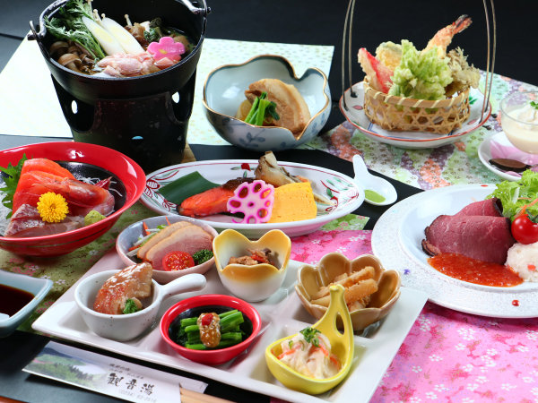 ■手仕込み板前料理＿庄内豚や山菜・日本海の幸など地元食材を使用したこだわりの品々　