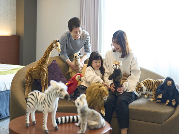 リーガロイヤルホテル小倉のプラン「1室限定！デコレーションルームでわくわく動物園ステイ【到津の森公園入園券＆ゾウのマスコット付】朝食付」