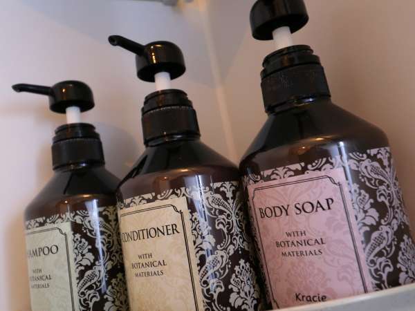 髪に優しい《Botanical Soap》をご用意しております。
