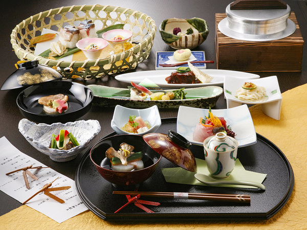 ・【お食事一例】箱根の旬を詰め込んだ自慢の創作料理