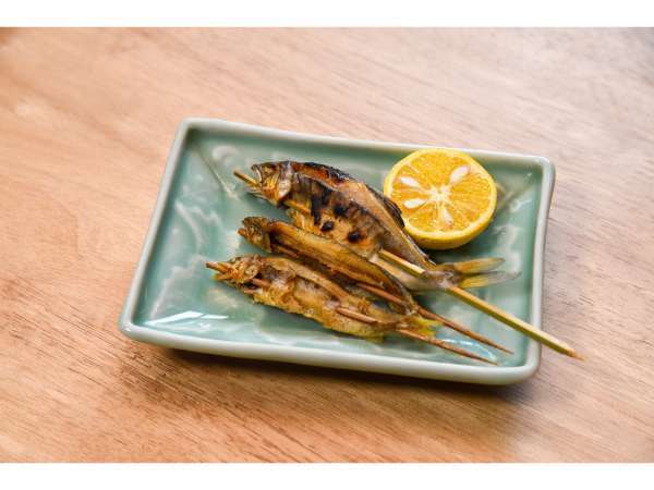 朝食　鮎の一夜干し、