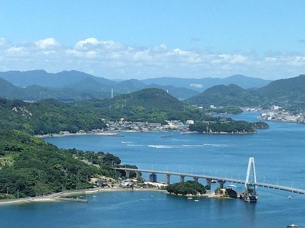 弓削島・久司山展望台から周辺の島々を見ることができます。