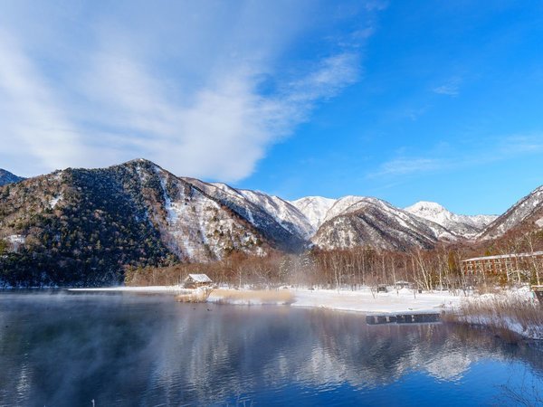 雪景色の【湯ノ湖】
