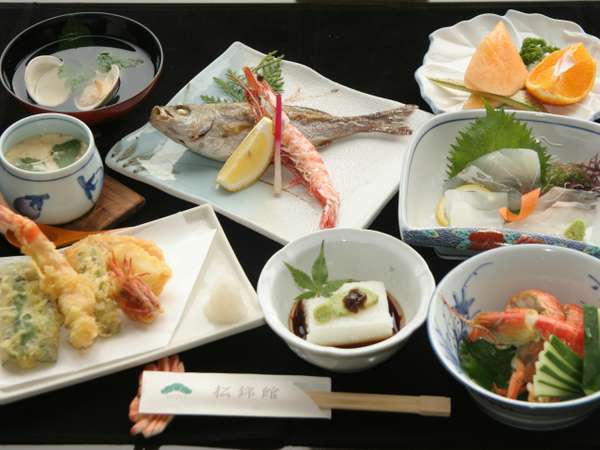 旬の食材を使用した松錦館会席一例※仕入れ状況により内容が異なる場合がございます