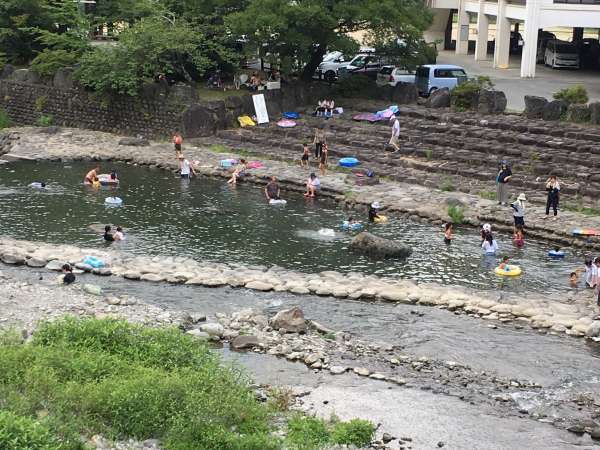 矢部川の自然のプールです。