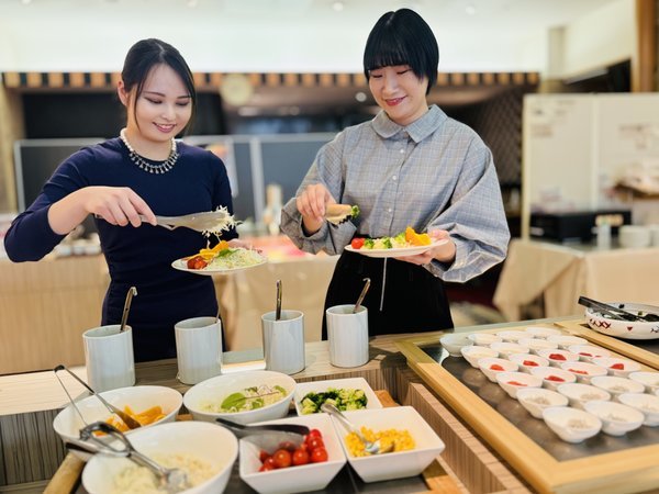 ◆朝食バイキング◆　地産地消メニューも充実♪一日の活力に！