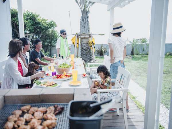 ウッドデッキにてBBQパーティー