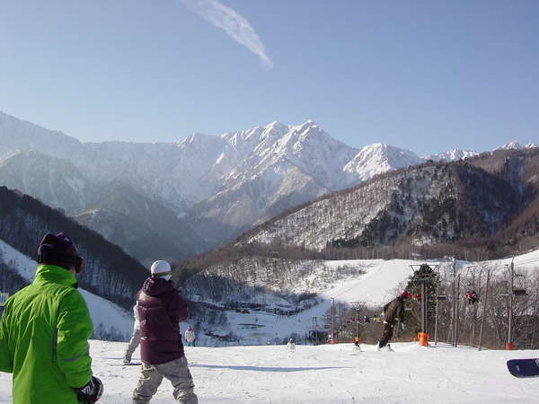 Ｗｉｚは鹿島槍スキー場スーパー林道コース０ｍ！滑って行けて滑って帰って来られます！