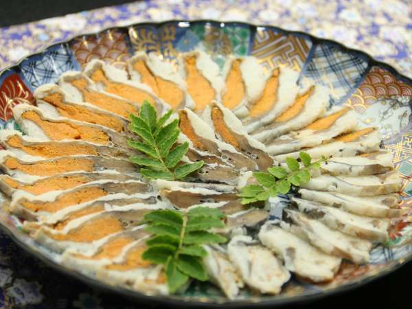 滋賀県の高級郷土料理　酒好きにたまらない珍味　鮒寿司