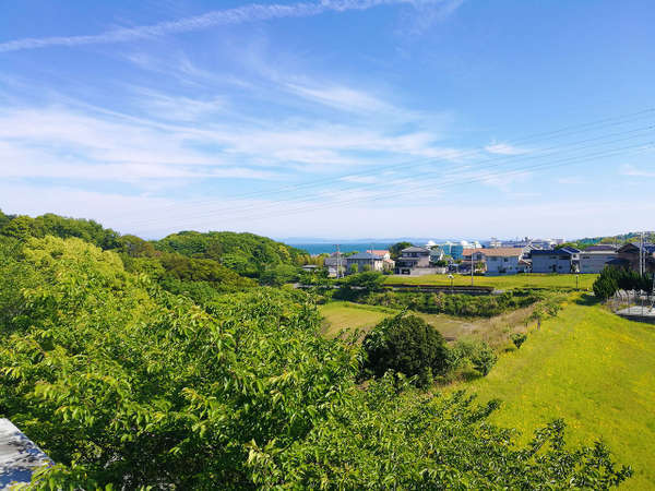 緑に囲まれた自然豊かな施設です。