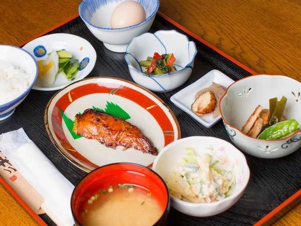 手作りの朝食（和食・日替わり）