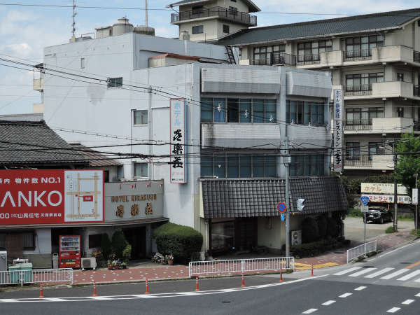 *ビジネスの方はもちろん、大和路観光、山の辺の道ハイキング、ツーリングなどお気軽にご利用下さい♪