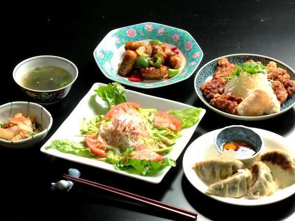 地元食材の日替わり料理。和食・洋食・中華とレパートリー豊か♪（中華一例）