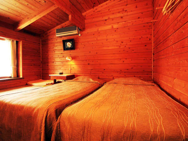 客室は全室ツイン＋エキストラベッド付き♪秋田杉を使用した、温もり溢れる空間