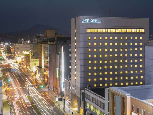 大分駅から徒歩８分。商店街・繁華街目の前の絶好の立地