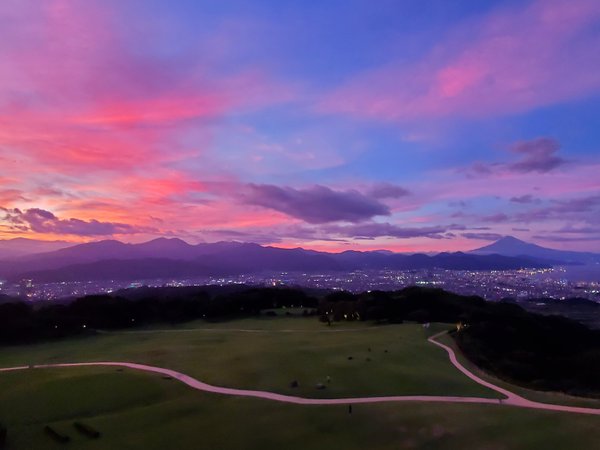 幻想的な夕焼けが見られる日も（ホテルからの風景）