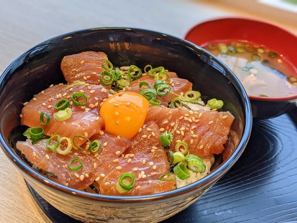 沼津港直送！鮮魚なお魚も食べれます♪※生ものは店内限定です