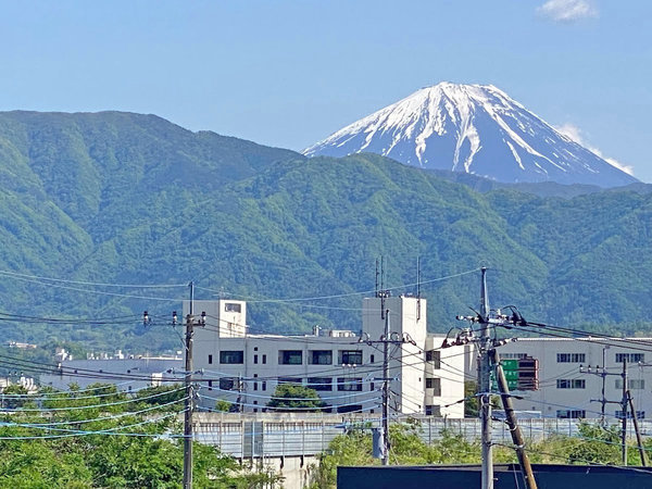ホテルから眺める富士山