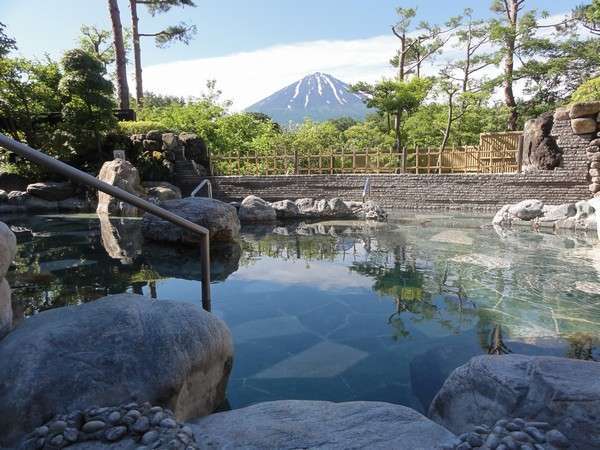 富士山の眺望抜群露天風呂(温泉ゆらり）