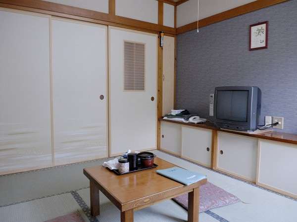 和室の６畳間　お部屋ことに少しずつ趣きが違います。