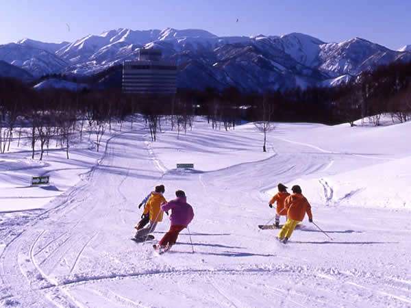 *水上高原スキーリゾート/豊富な積雪量で、全面滑走OK！爽快な絶景が楽しめます！
