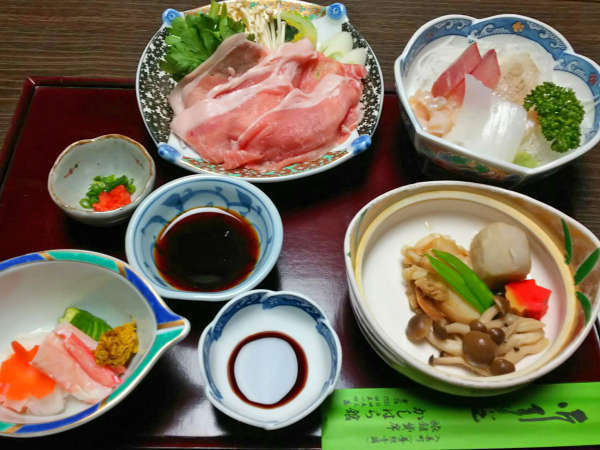 *【夕食一例】富山の四季折々の山海の幸をたっぷり楽しめる人気の夕食！