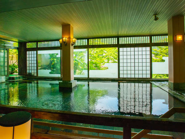 【大浴場-大江戸浮世風呂-】広さを誇る開放的な空間で“肌心地の良い”湯の贅をお楽しみ下さいませ。