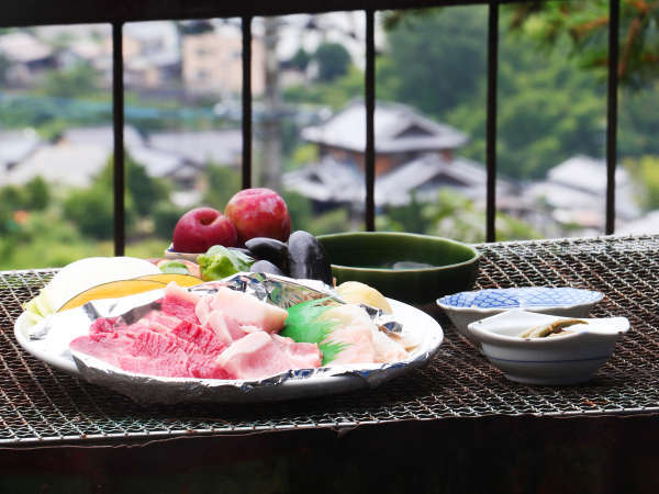 【バーベキュー】屋外テラスでバーベキュー