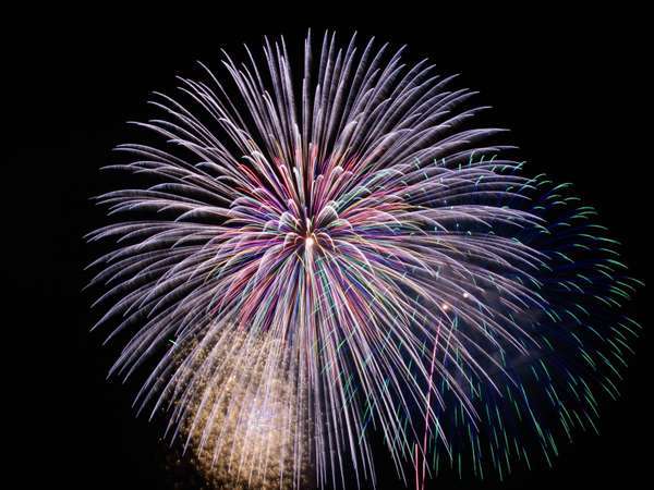 上諏訪温泉　RAKO華乃井ホテルのプラン「夏の諏訪湖は毎日花火☆上層階のお部屋指定【夕食・朝食付】☆お部屋から花火鑑賞☆」