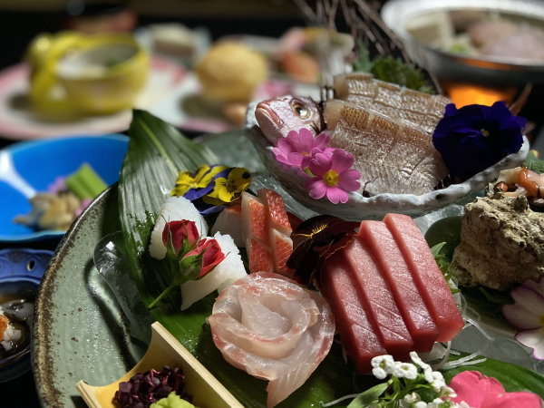 海と夜景の見える高台の宿　ホテルあかねのプラン「～海を見下ろしながら旬魚を堪能～【刺身の盛合わせ会席】」