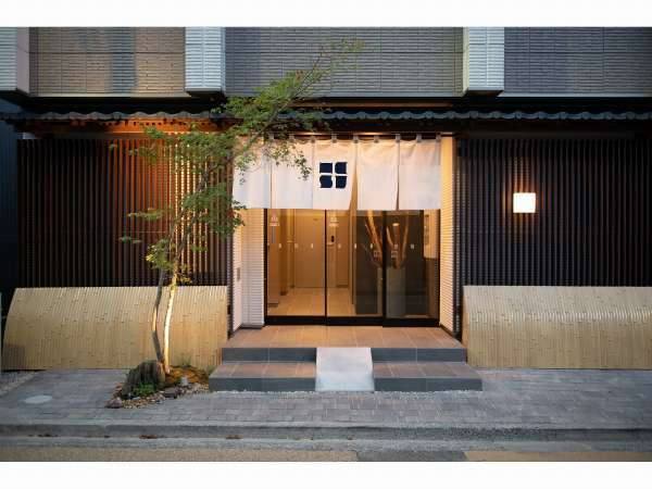 静岡市の街中近くの閑静なエリアに佇むホテルです。