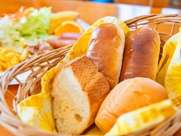 朝食　パン