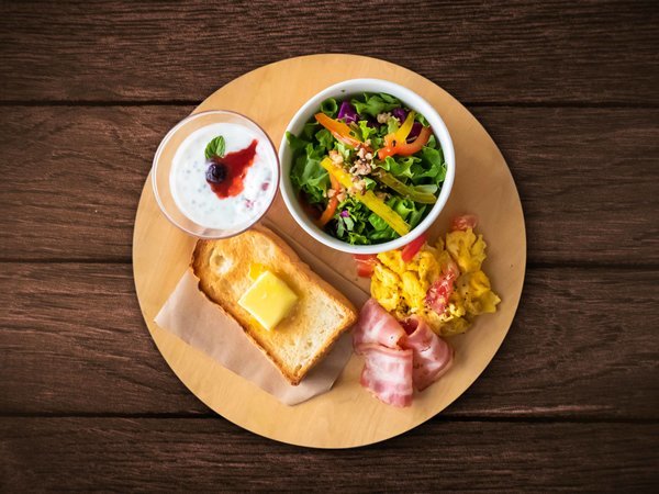 ＬＵＸＣＡＲＥ　ＨＯＴＥＬ(ラクスケアホテル)のプラン「【朝食付き】早割60日！KANYA珈琲店との朝食コラボ♪ホテルから徒歩30秒！」