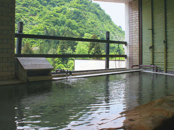 *【温泉】露天風呂からは、駒ケ岳を望むことができます。（露天は1つのため、19時の交代制となります）
