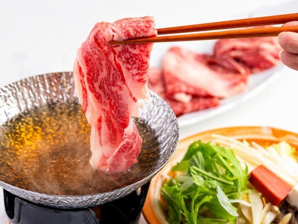 【上州牛のすき焼き】群馬名産の牛肉を定番のすき焼きで頂く、ついついご飯も進んじゃいますね。