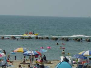 海水浴場まで徒歩２分です