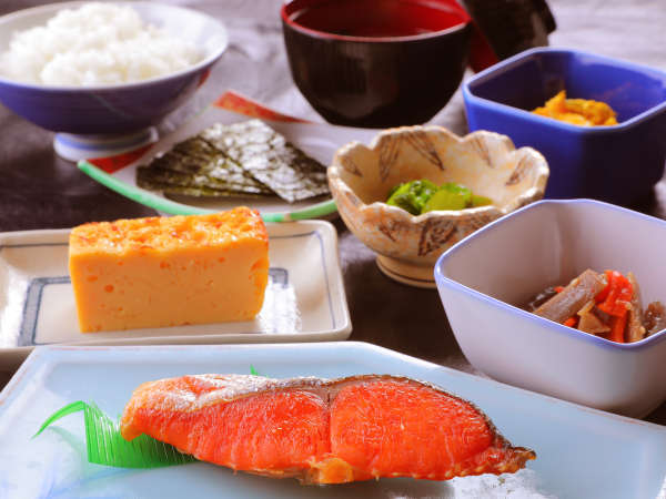 ◆和朝食◆朝はやっぱり炊きたてご飯派に。新鮮な食材をつかった体に優しい和朝食♪