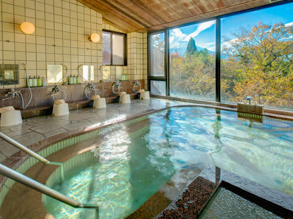 絶景が望める大浴場：本物の富士山を眺めながら身体もぽかぽか♪