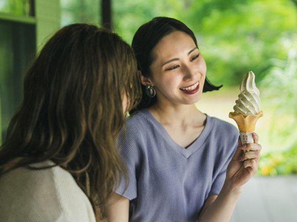 【宿泊者様におひとりおひとつプレゼント】ひるがの牛乳を使用した“高原牛乳ソフトクリーム