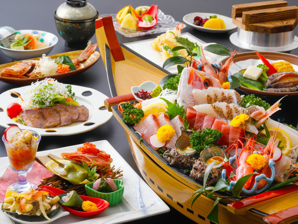 【会席料理】メインは京丹後の旬舟盛り！新鮮地魚と旬の味覚をご堪能ください。
