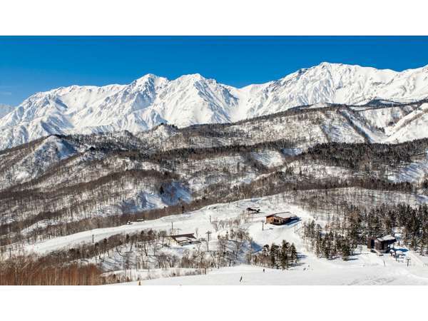 HAKUBA VALLEY 白馬連峰を望む栂池高原スキー場最上部ゲレンデより