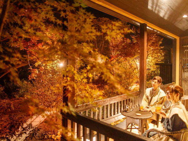 全ての客室にはテラスが付いております、那須の四季彩を寛ぎながらご堪能ください。