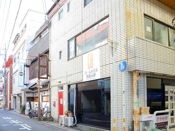 ・外観　商店などが立ち並ぶ便利なエリアにございます