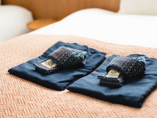 姉妹ホテル FUKUYUYAMA ANCHOR HOTEL のオリジナルデニム浴衣をご用意しています。