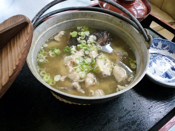 【たら汁一例】越中の味噌で作るたら汁はふわふわのたらの身とシャキシャキの葱が相性ばつぐん！絶品です♪