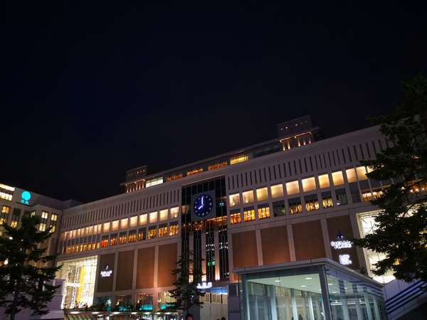 夜の札幌駅