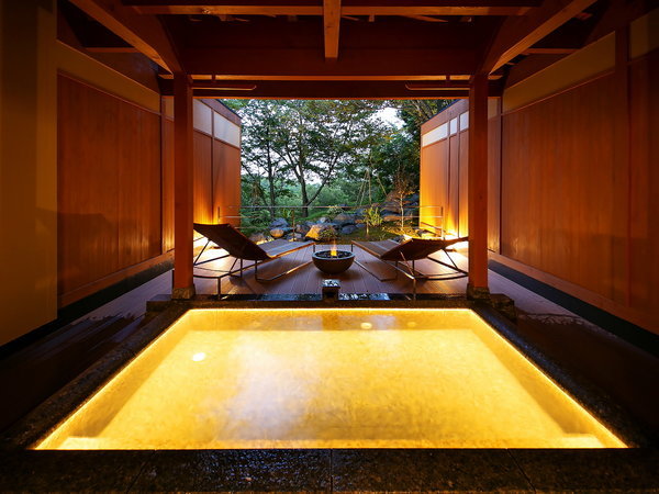 日本百景に囲まれた洞窟風呂の宿 百楽荘 能登九十九湾の写真その1