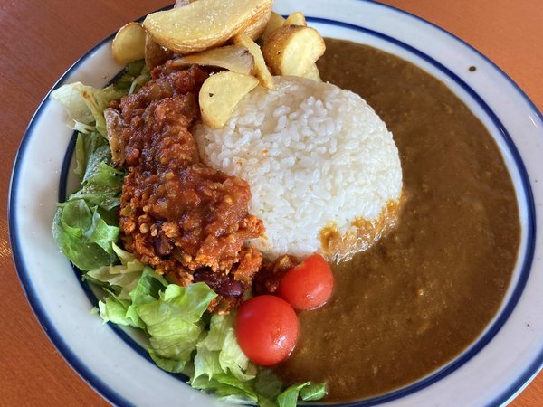 青谷上寺朗カレー（チリコンカンの辛さがカレーに合う美味さ）